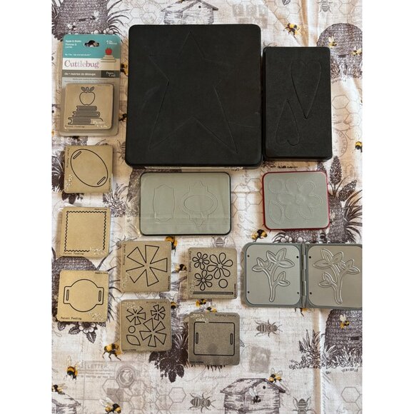 Sizzix Assorted Crafting Dies Collection For Card Making & Scrapbooking - Picture 1 of 8